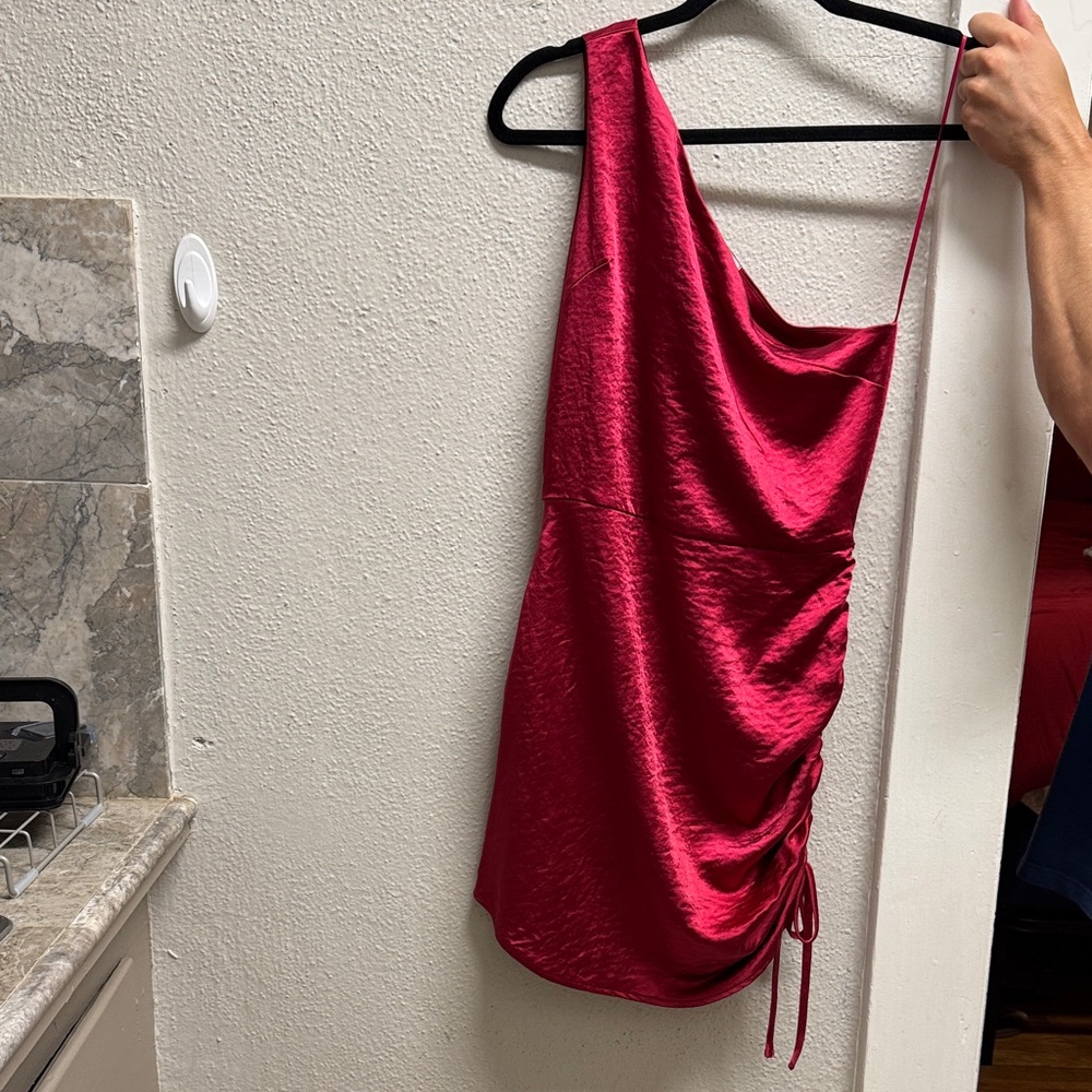 Elegant Red One-Shoulder Dress